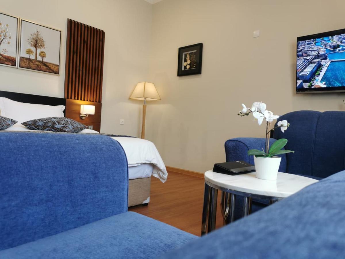 Tripper Inn Dammam Bagian luar foto