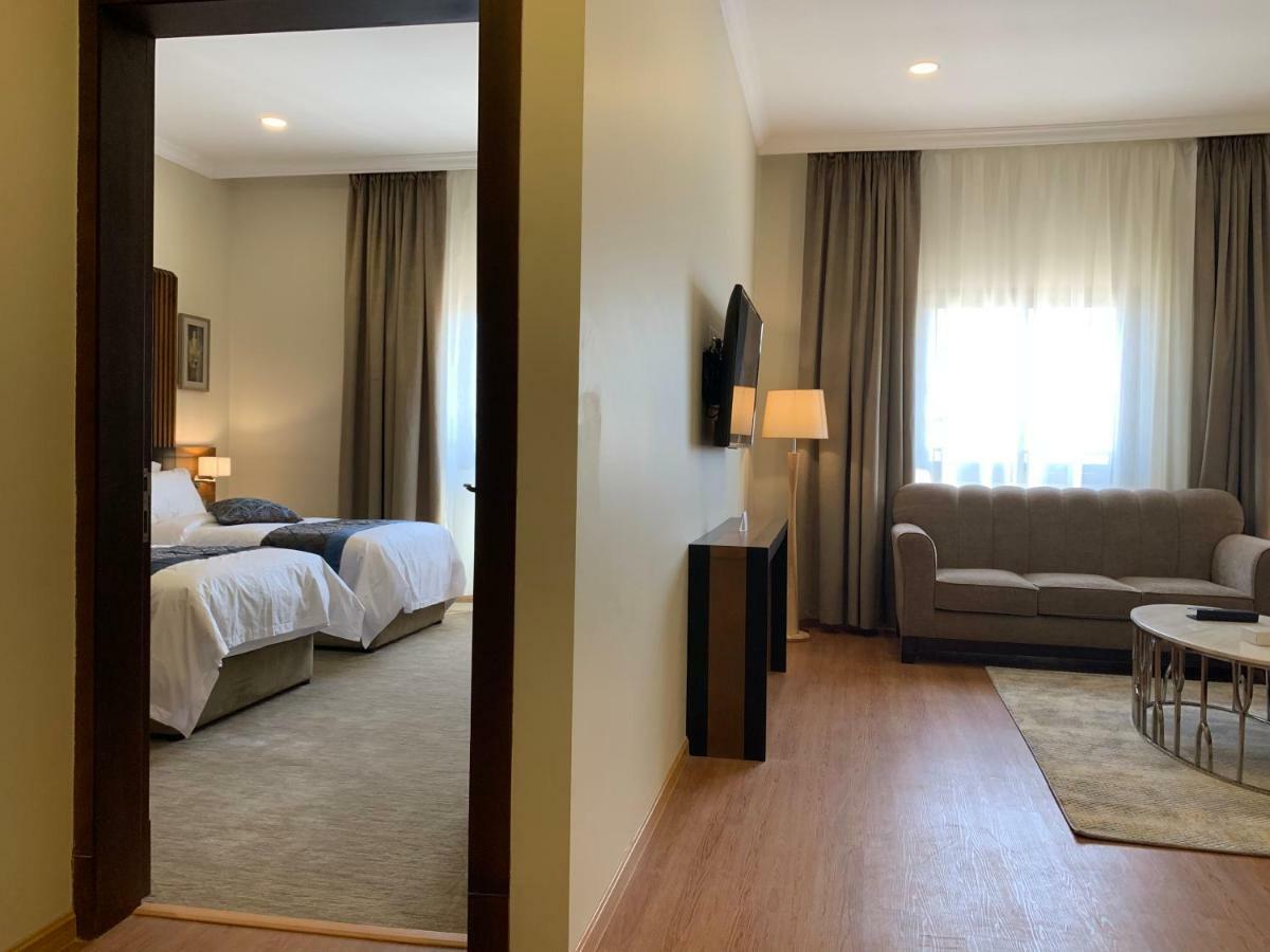 Tripper Inn Dammam Bagian luar foto